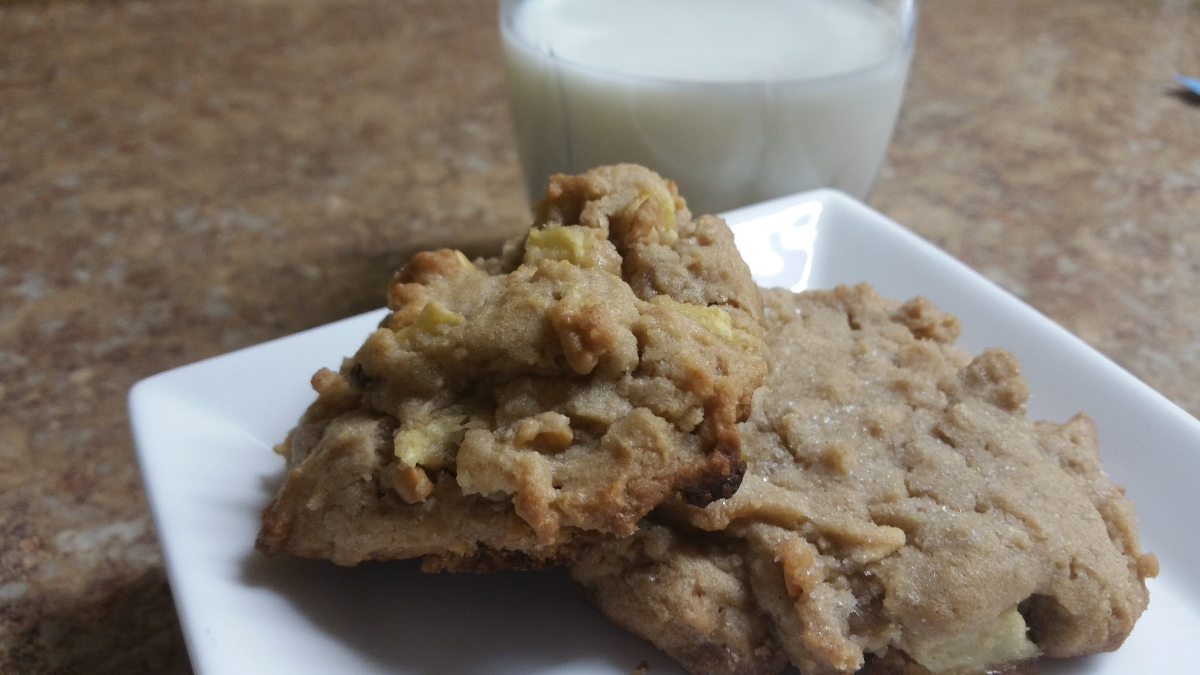 ApplePeanutCookies